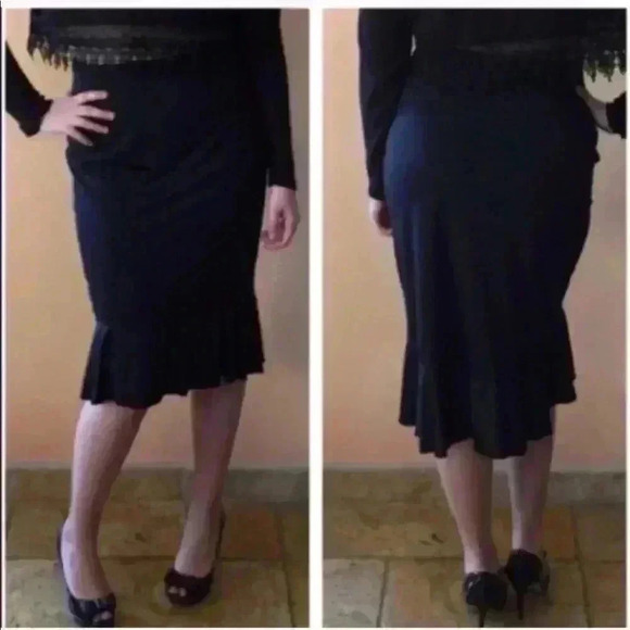 NEW Flirty Black elastic ruffle trim hi-lo skirt - Picture 4 of 4